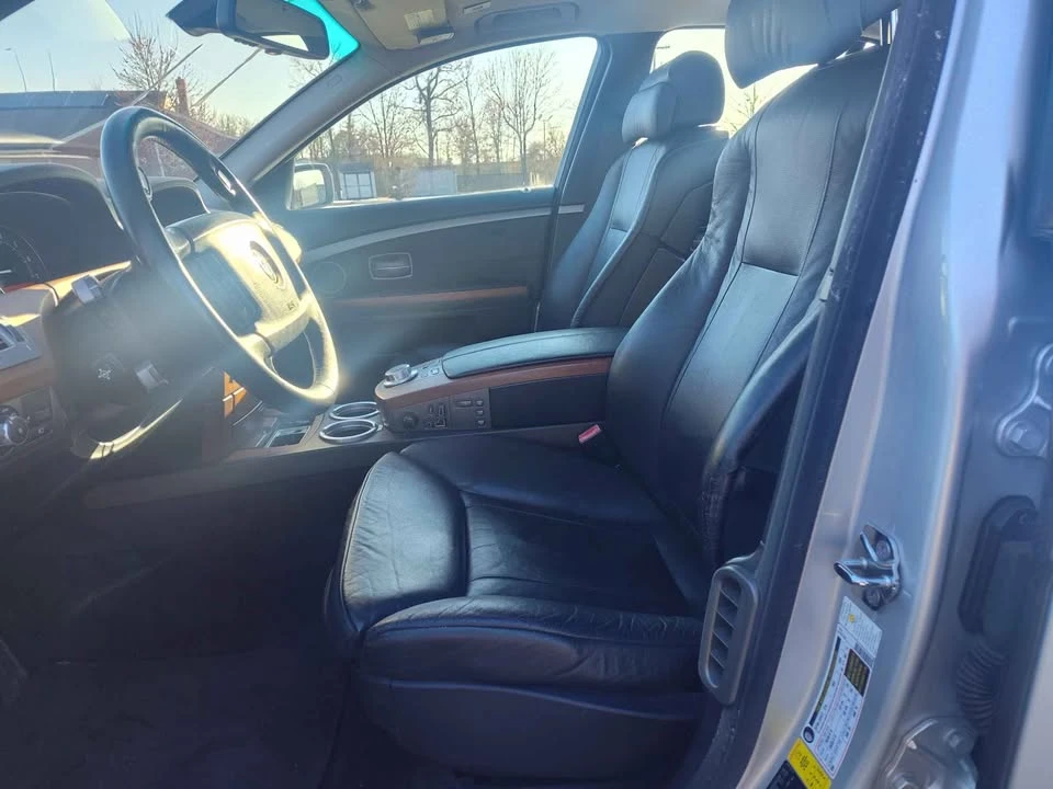 2008 BMW E65/E66 750i & 760i Sedan - Image 19 of 20