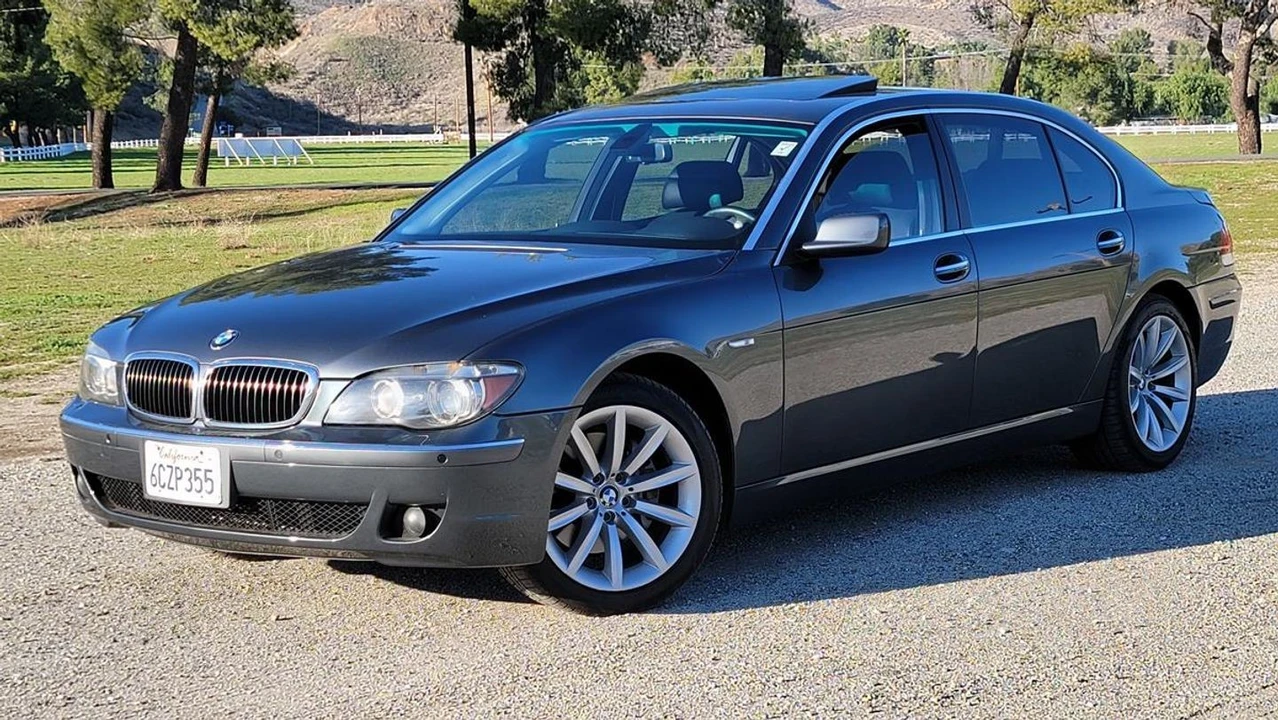 2008 BMW E65/E66 750i & 760i Sedan - Image 2 of 21
