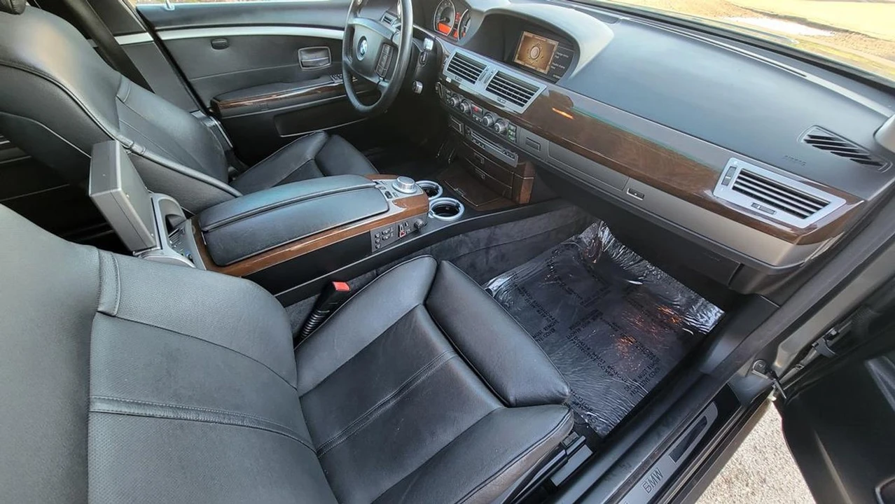 2008 BMW E65/E66 750i & 760i Sedan - Image 9 of 21