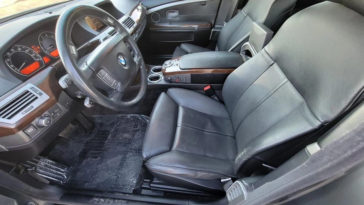 2008 BMW E65/E66 750i & 760i Sedan - Image 15 of 21