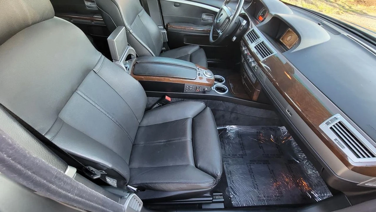 2008 BMW E65/E66 750i & 760i Sedan - Image 16 of 21