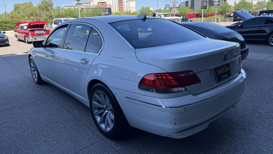 2008 BMW E65/E66 750i & 760i Sedan - Image 2 of 8