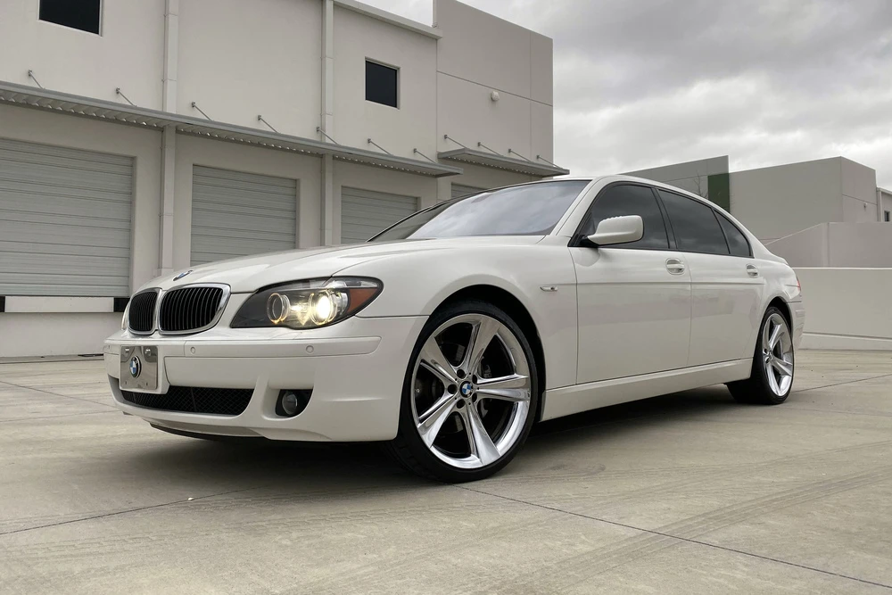 2008 BMW E65/E66 750i & 760i Sedan - Image 2 of 5