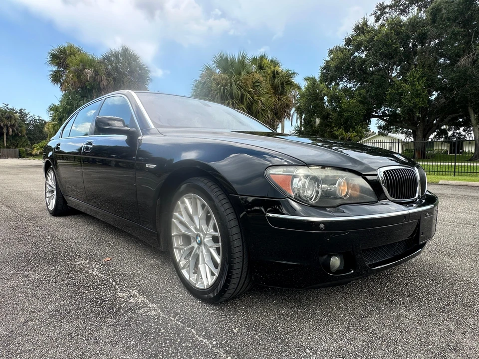 2008 BMW E65/E66 750i & 760i Sedan - Image 17 of 31