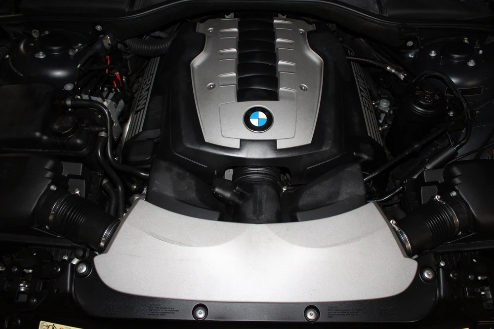 2008 BMW E65/E66 750i & 760i Sedan - Image 3 of 4