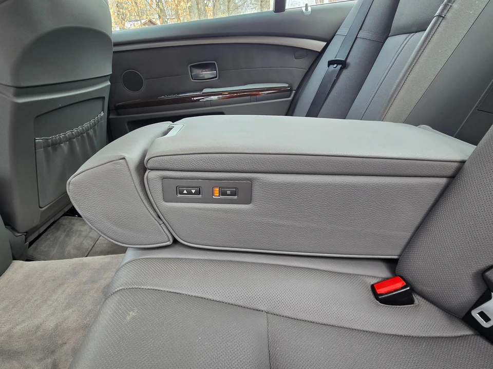 2008 BMW E65/E66 750i & 760i Sedan - Image 24 of 31