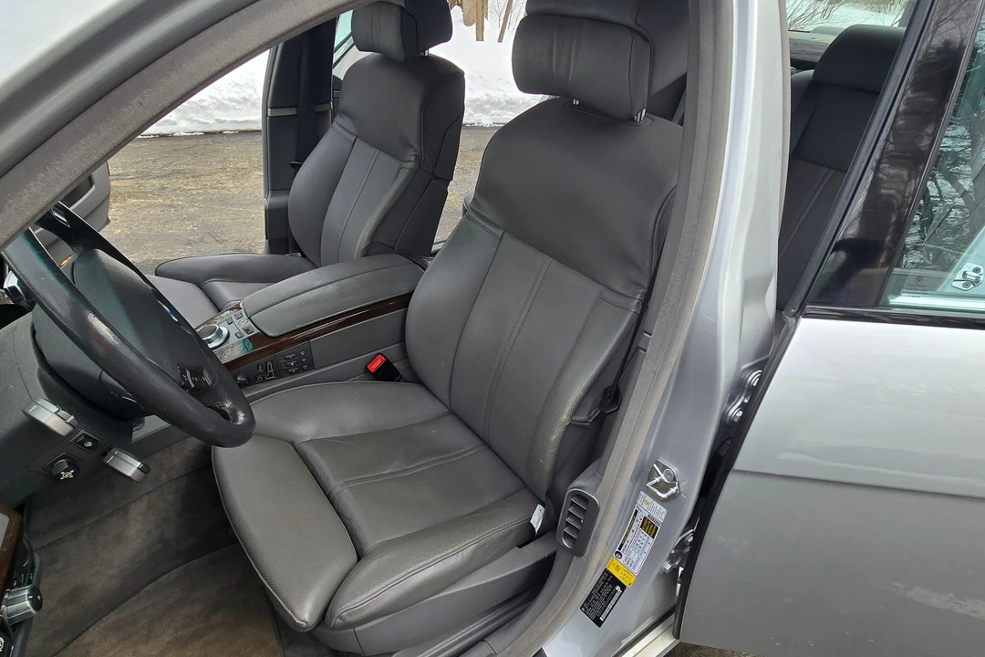 2008 BMW E65/E66 750i & 760i Sedan - Image 19 of 31