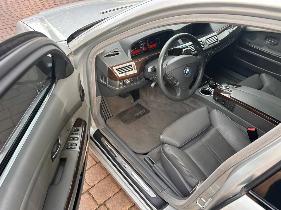 2008 BMW E65/E66 750i & 760i Sedan - Image 8 of 10