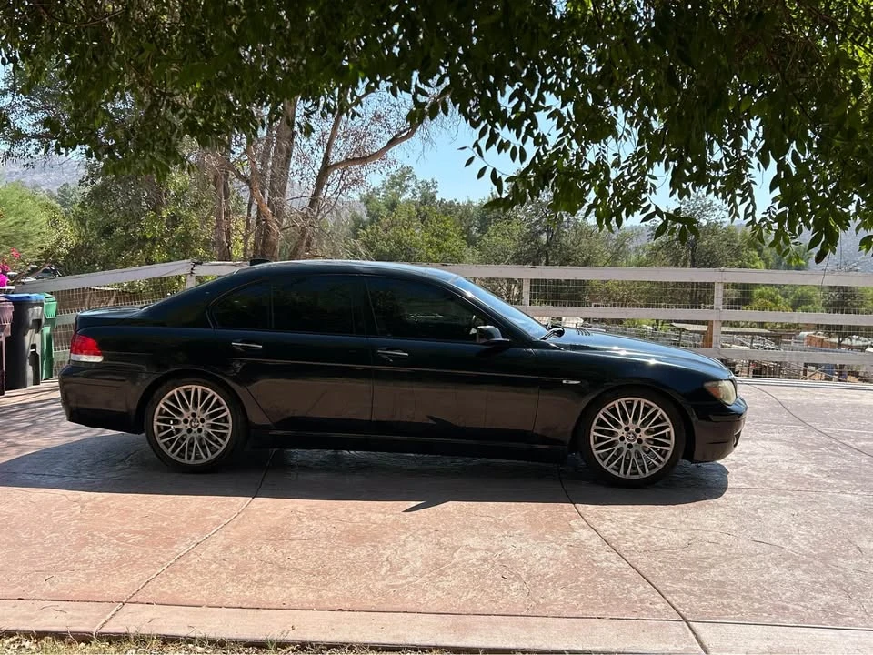 2008 BMW E65/E66 750i & 760i Sedan - Image 3 of 4