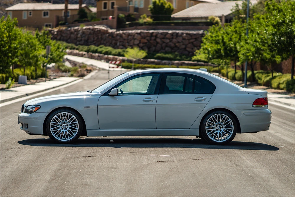 2008 BMW E65/E66 750i & 760i Sedan - Image 5 of 5
