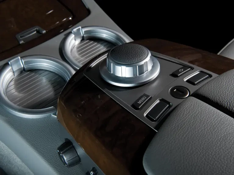2008 BMW E65/E66 750i & 760i Sedan - Image 15 of 19