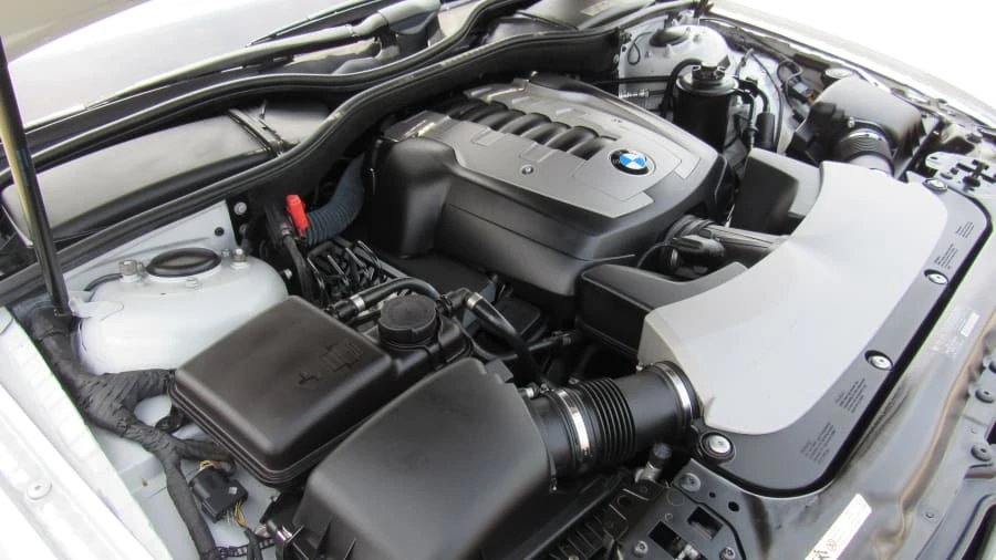 2008 BMW E65/E66 750i & 760i Sedan - Image 8 of 9