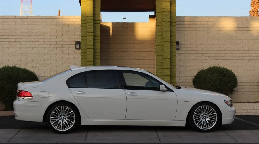 2008 BMW E65/E66 750i & 760i Sedan - Image 2 of 3