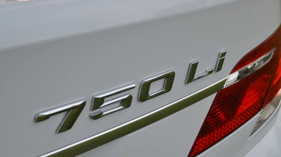 2008 BMW E65/E66 750i & 760i Sedan - Image 9 of 12
