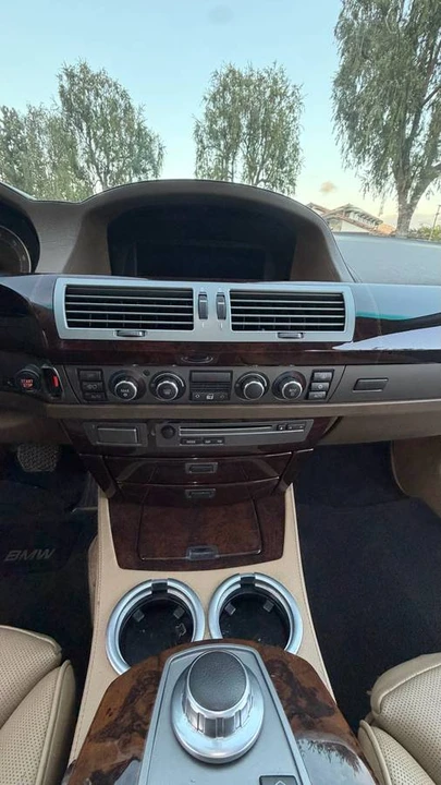 2008 BMW E65/E66 750i & 760i Sedan - Image 10 of 19