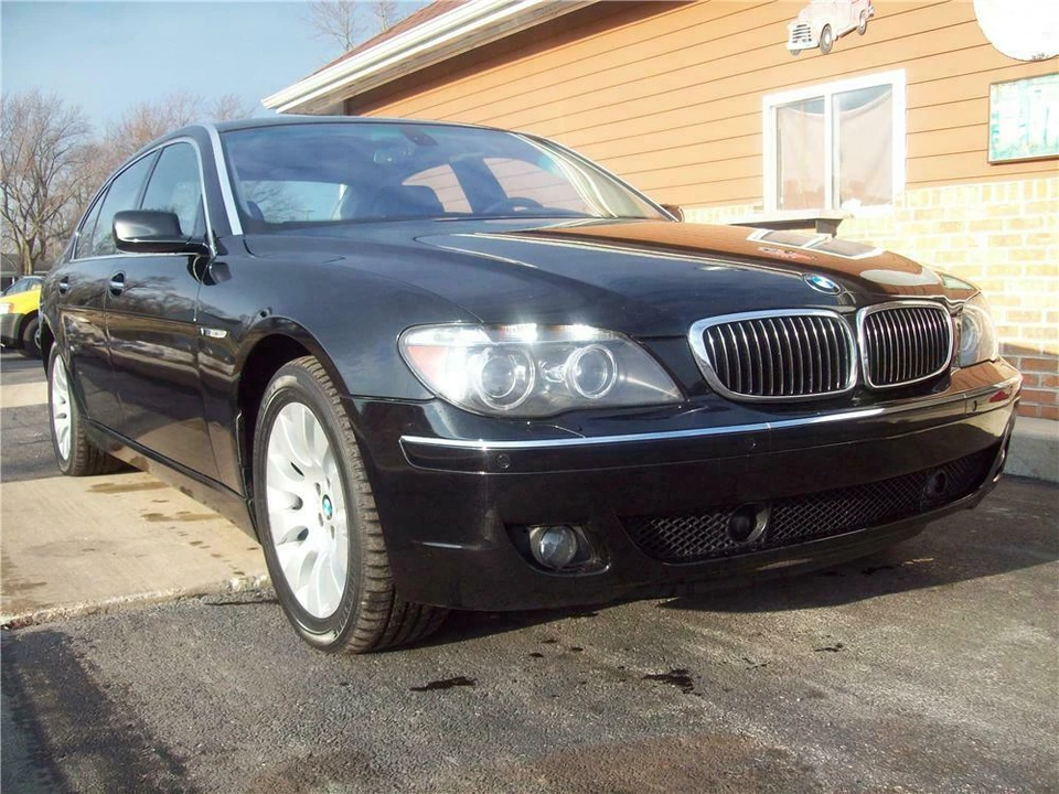 2008 BMW E65/E66 750i & 760i Sedan - Image 2 of 3