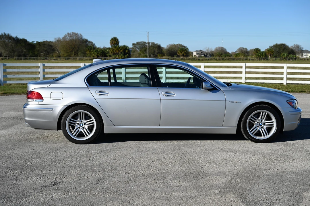 2008 BMW E65/E66 750i & 760i Sedan - Image 14 of 31