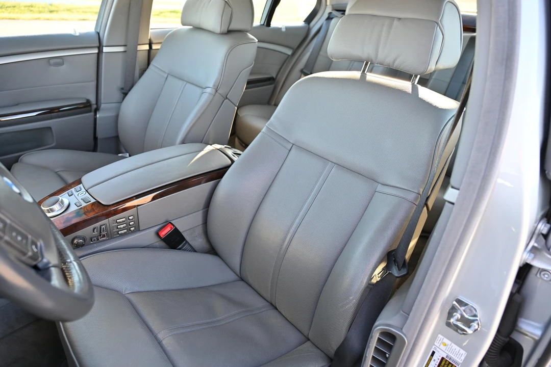 2008 BMW E65/E66 750i & 760i Sedan - Image 30 of 31