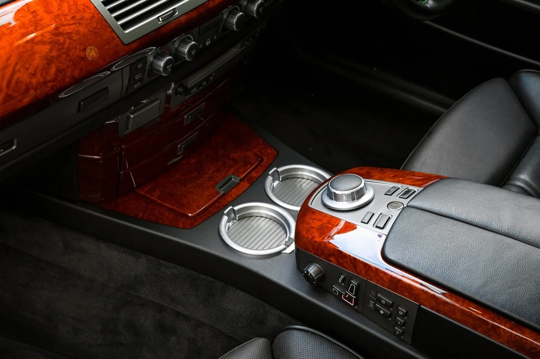 2008 BMW Alpina B7 - Image 22 of 30