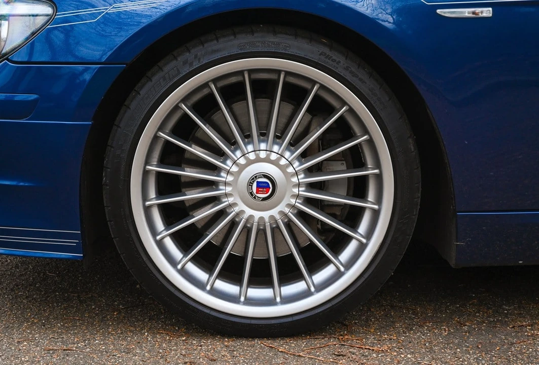 2008 BMW Alpina B7 - Image 15 of 30