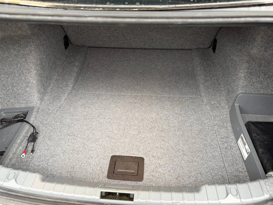 2008 BMW E90 3 Series Sedan - Image 8 of 10