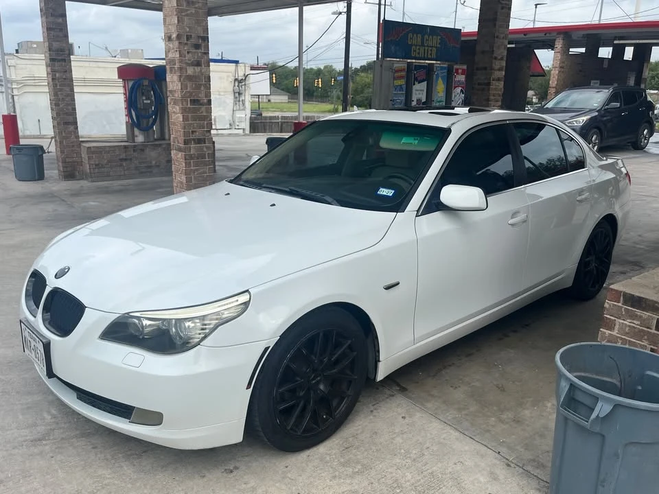 2008 BMW E60 5 Series Sedan - Image 2 of 3