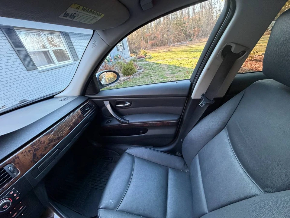 2008 BMW E90 3 Series Sedan - Image 14 of 20