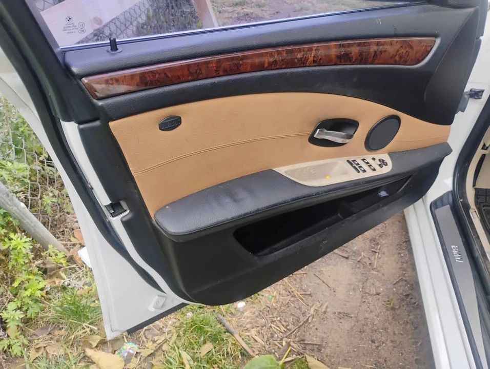 2008 BMW iX - Image 9 of 12