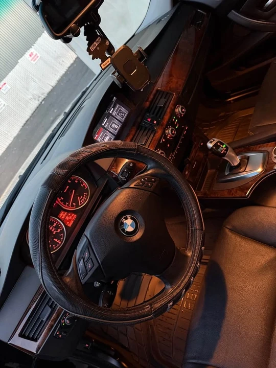2008 BMW E60 5 Series Sedan - Image 10 of 11