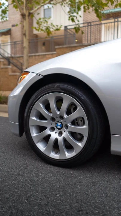 2008 BMW E90 335i Sedan - Image 9 of 18