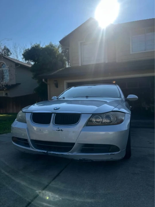 2008 BMW E90 3 Series Sedan - Image 2 of 8