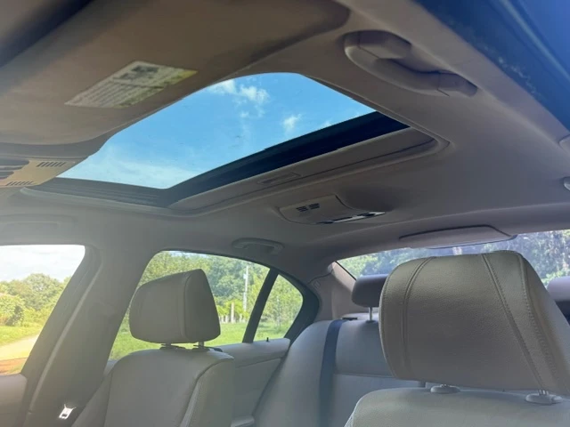 2008 BMW E90 3 Series Sedan - Image 4 of 11