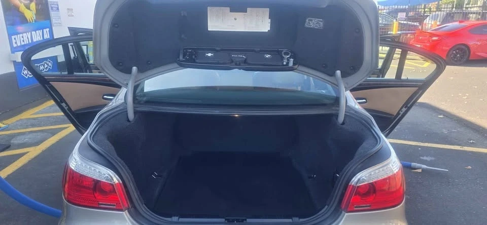 2008 BMW E60 5 Series Sedan - Image 10 of 11