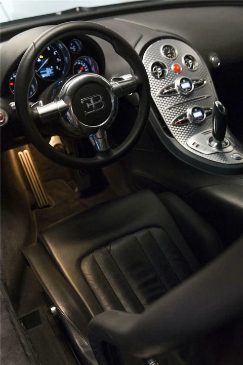2008 Bugatti Veyron - Image 3 of 4