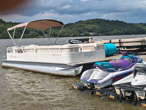 2008 Bentley 24' Pontoon Boat