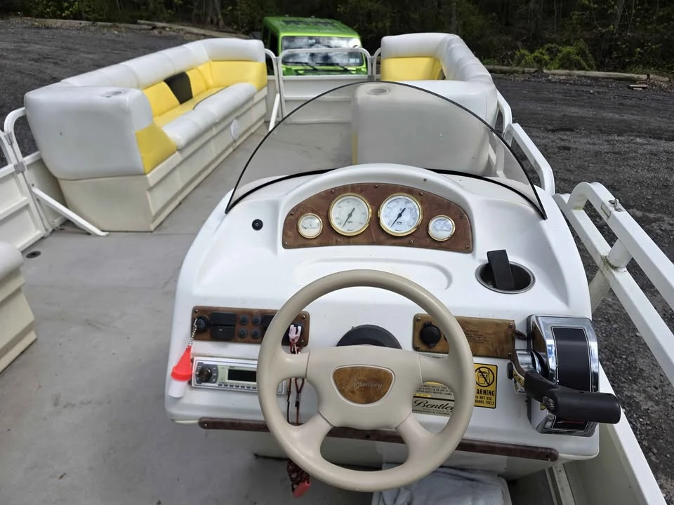 2008 Bentley - Image 10 of 16