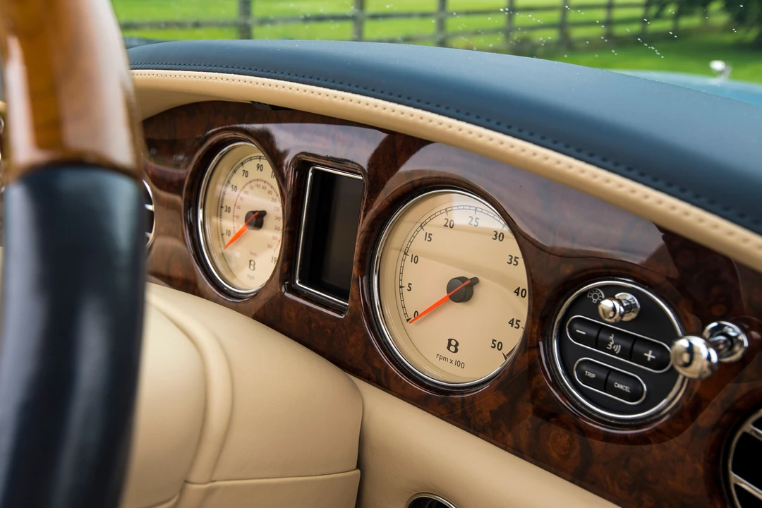 2008 Bentley Azure 2nd Gen - Image 12 of 31