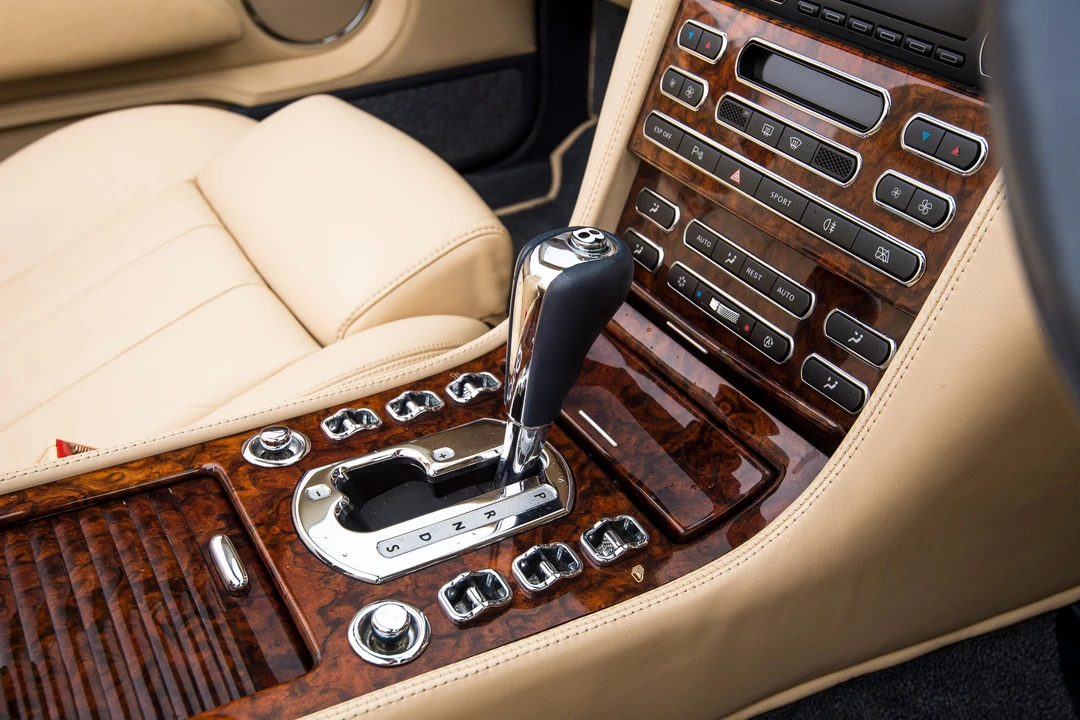 2008 Bentley Azure 2nd Gen - Image 14 of 31