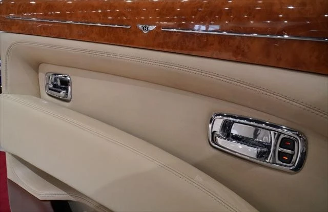 2008 Bentley Azure 2nd Gen - Image 26 of 31