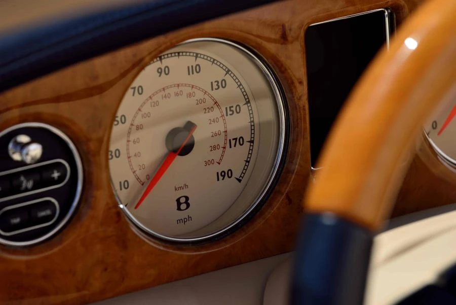 2008 Bentley Azure 2nd Gen - Image 10 of 12