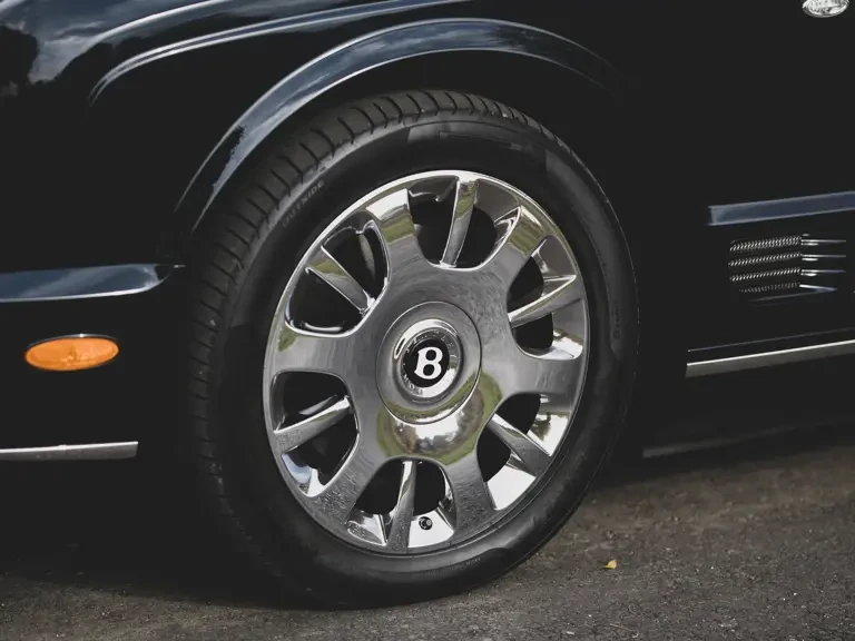 2008 Bentley Azure 2nd Gen - Image 12 of 31