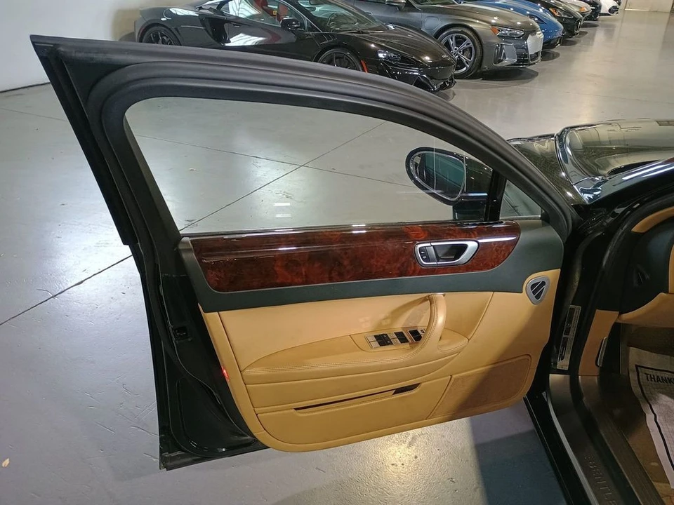 2008 Bentley - Image 12 of 12