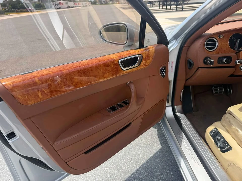 2008 Bentley Continental Flying Spur - Image 10 of 12