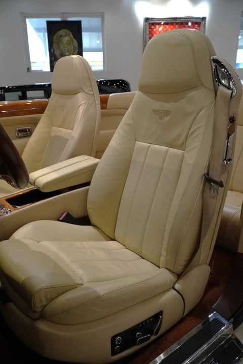 2008 Bentley Azure 2nd Gen - Image 10 of 20
