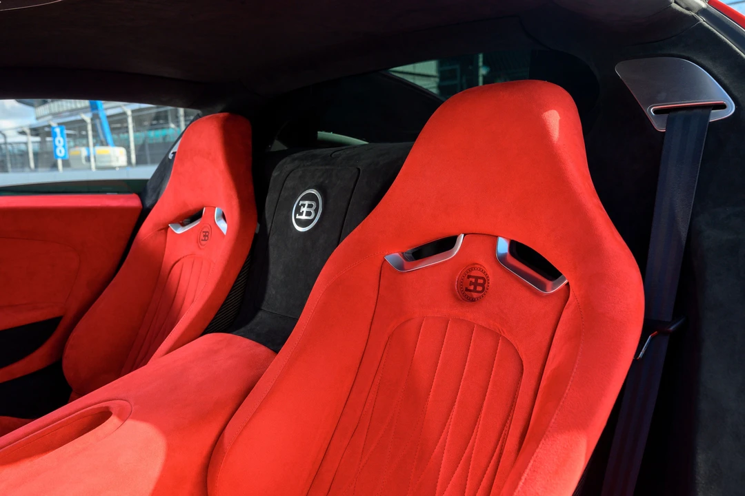 2008 Bugatti Veyron - Image 21 of 31