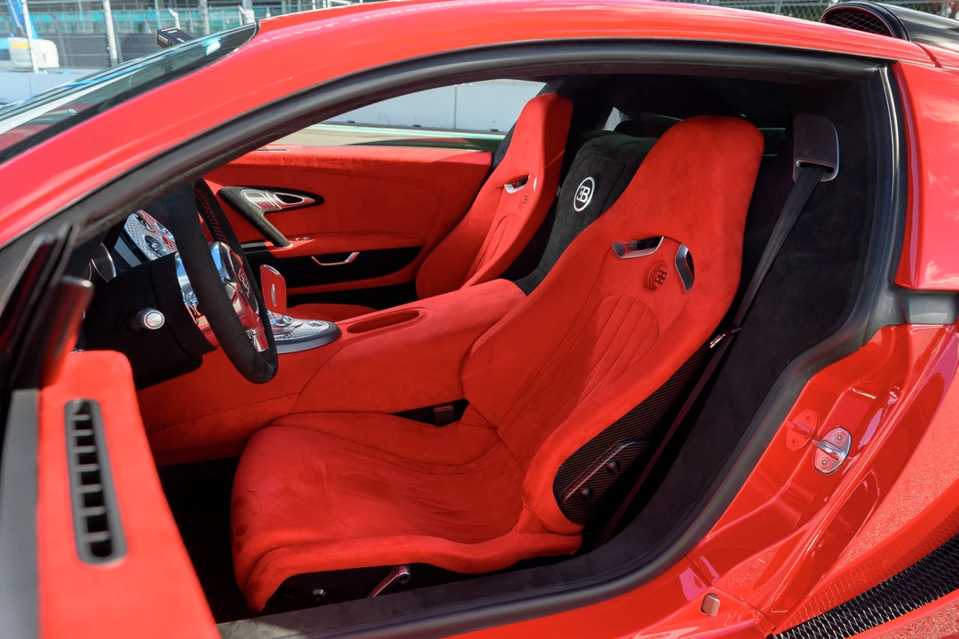 2008 Bugatti Veyron - Image 14 of 31