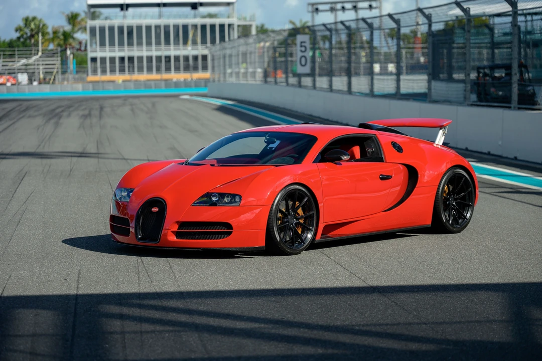 2008 Bugatti Veyron - Image 3 of 31
