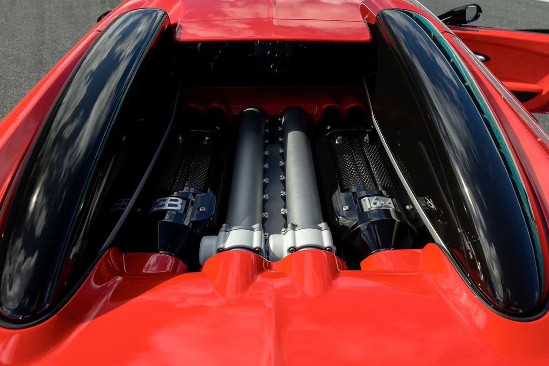 2008 Bugatti Veyron - Image 7 of 31