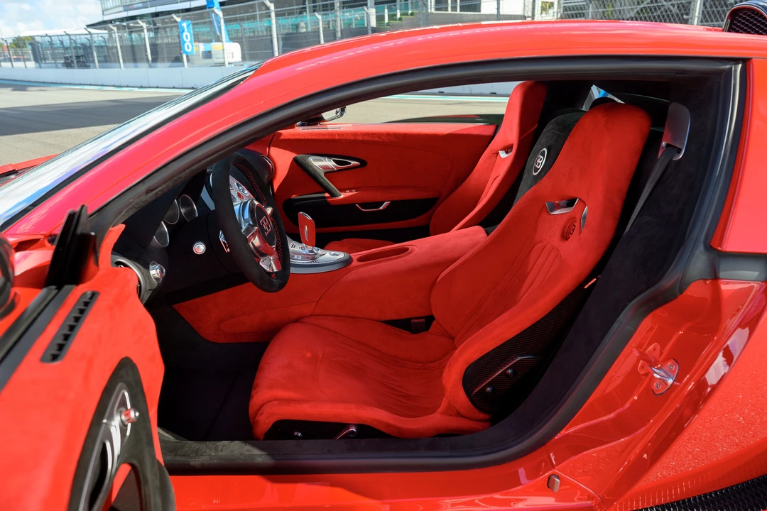 2008 Bugatti Veyron - Image 12 of 31