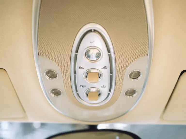 2008 Bugatti Veyron - Image 30 of 31